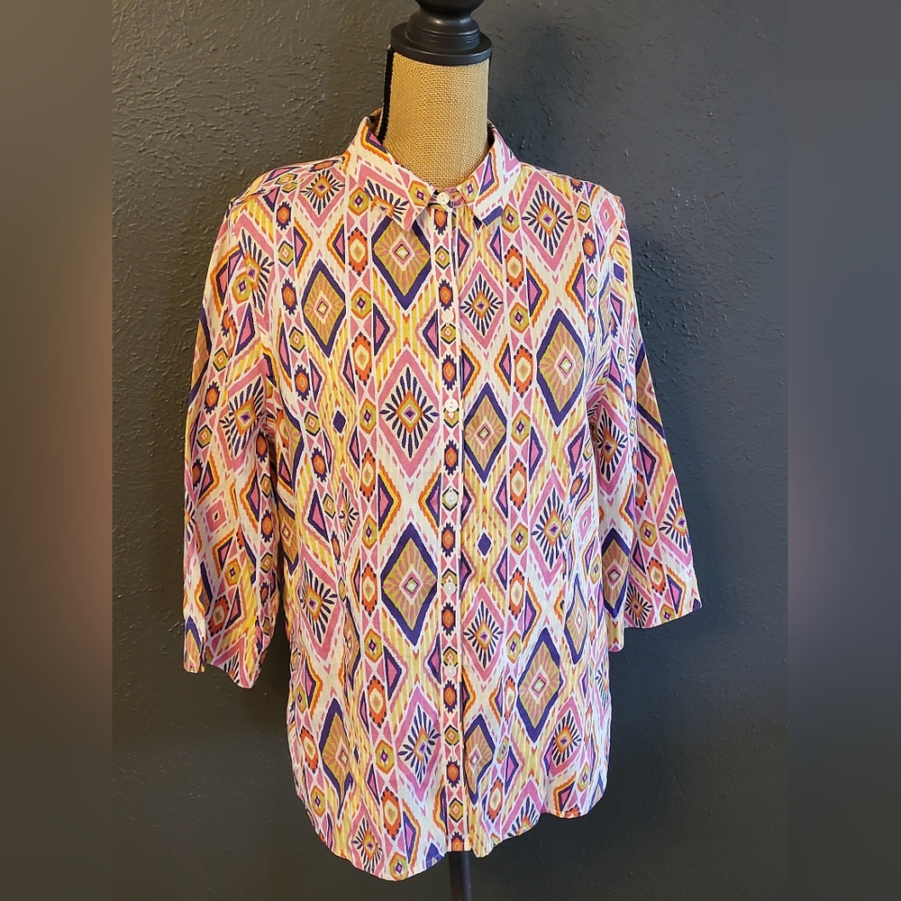 Chicos Size 2 (Large) Linen Button-up Blouse Pink/Green Geometric Design